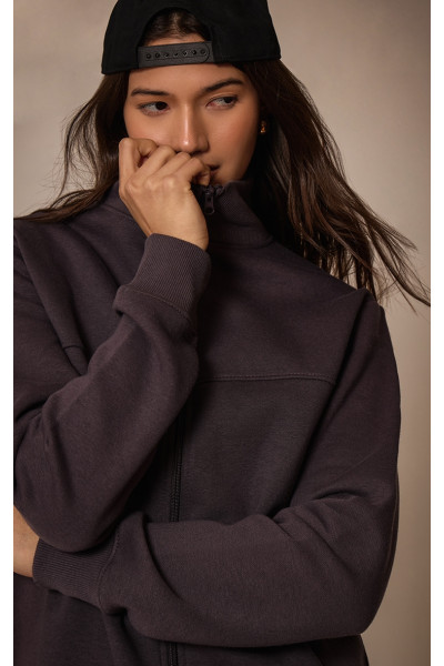 Детальніше з вугіллям шва Zip через верхню частину треку