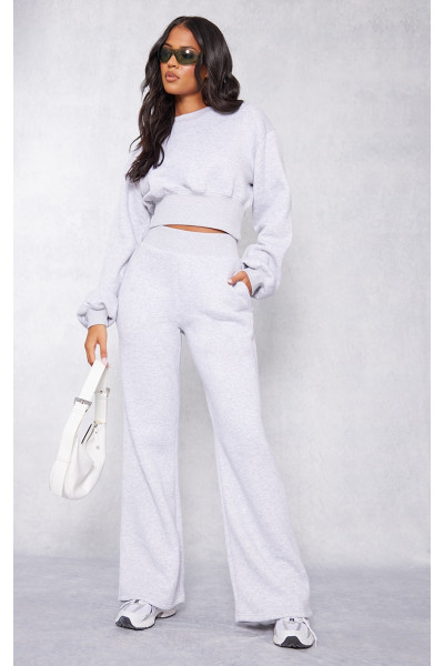 Високі попелясто-сірі широкі штани