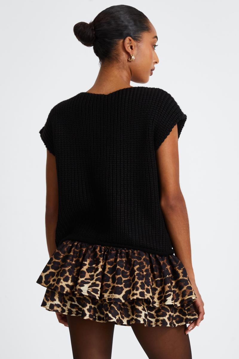 Чорний в'язаний кардиган без рукавів